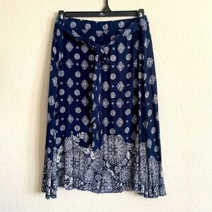 Westport woman’s Navy Blue Patterned Skirt size XL modest pull on flowy summer